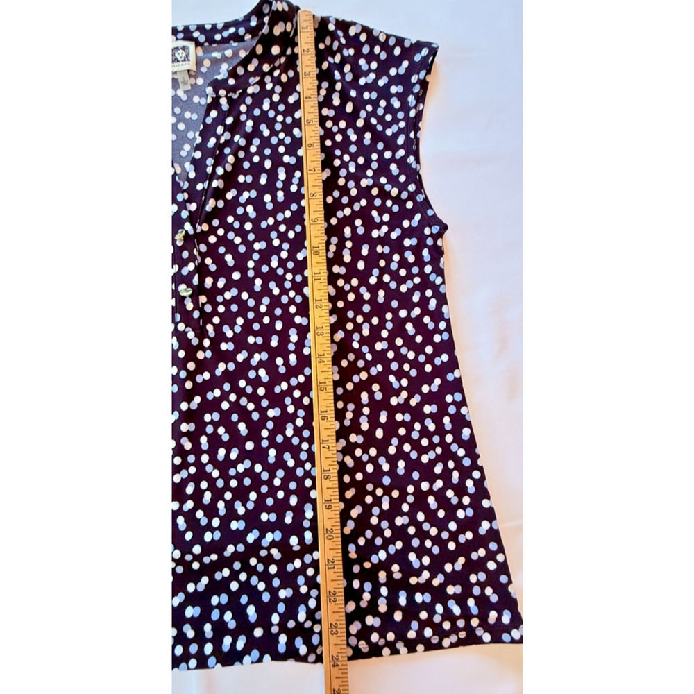 Anne Klein Womens L Navy Polka Dot Blouse Cap Sleeve Split Neck Top Soft Work - Picture 3 of 6